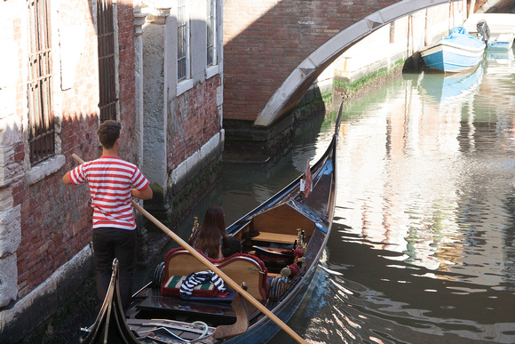 Gondolier, Venice 2014-1210