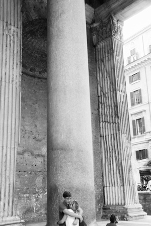 Kiss, Pantheon, Rome 2014-0428